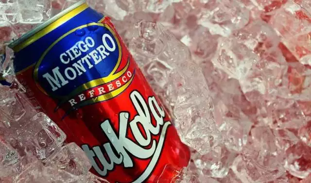 科技浪潮中的暢飲狂歡，最新可樂(lè)廣告引領(lǐng)新時(shí)代之味