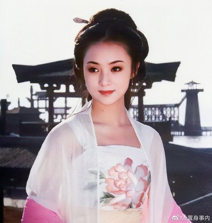 董智芝的表演藝術之路，如何學習表演藝術并邁向舞臺成功之巔