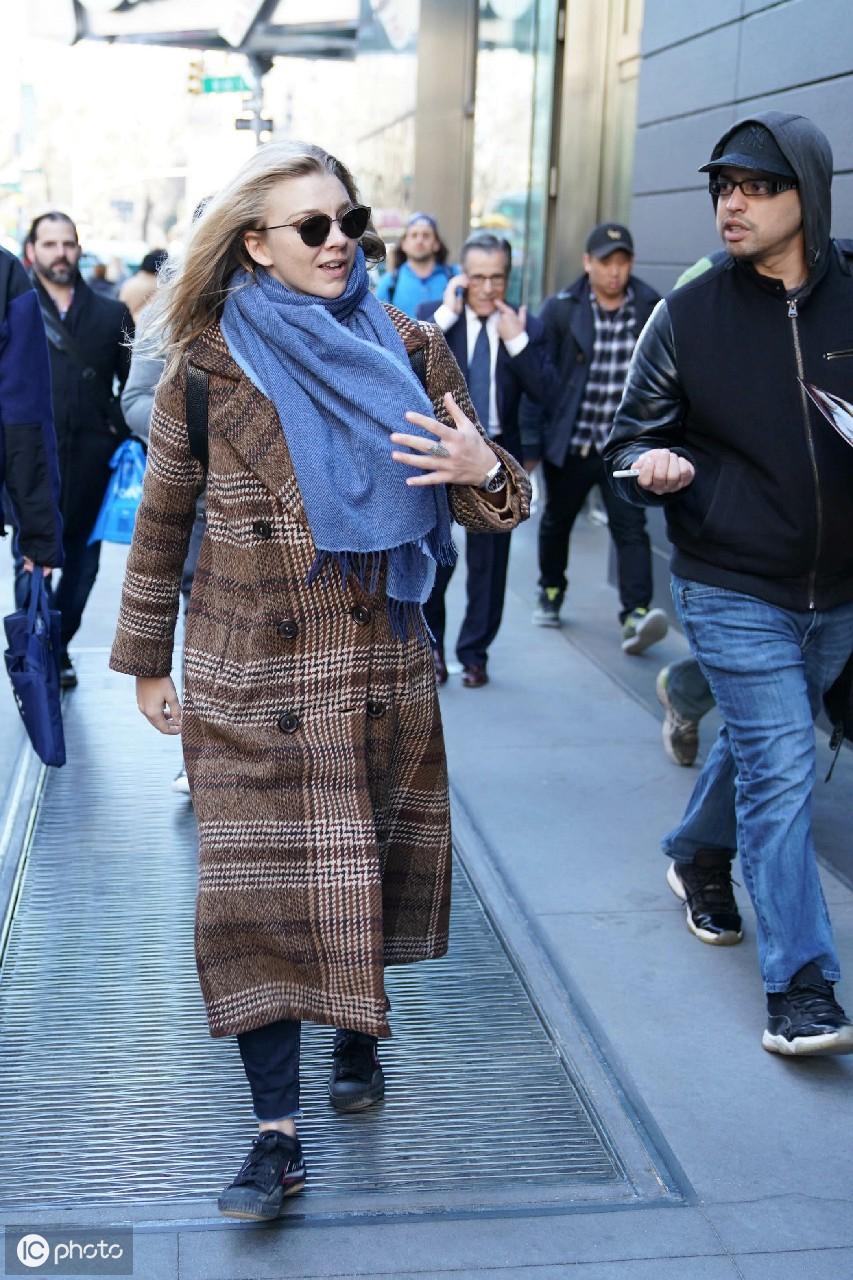 老演員舒適，演藝界的璀璨明珠，傳奇人生閃耀舞臺(tái)?