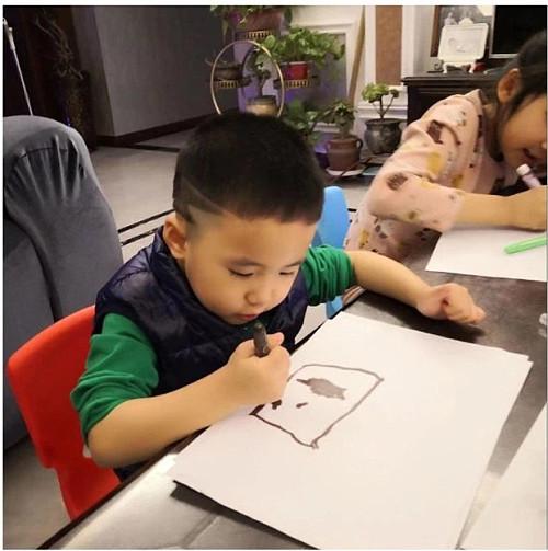 科技智能守護(hù)童年，幼兒園停課最新動態(tài)